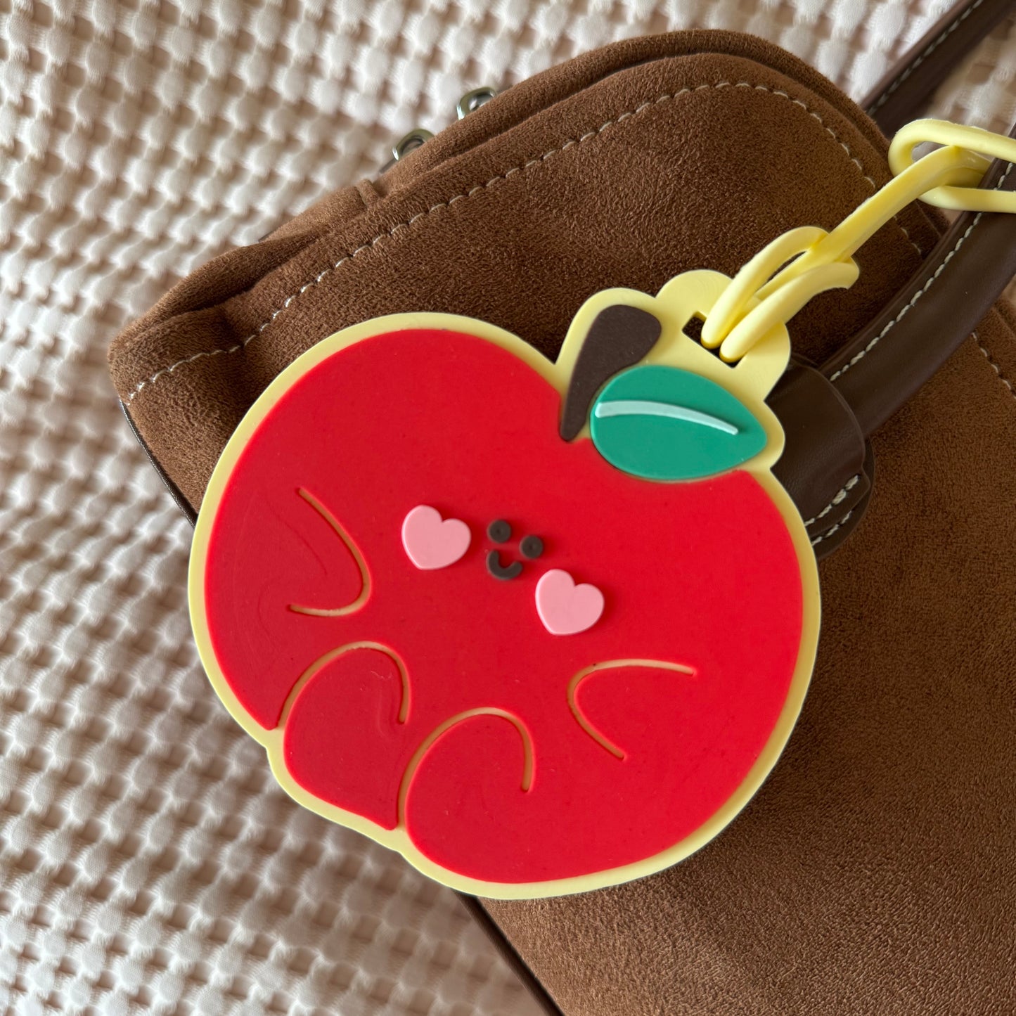 Luggage Tag - Apple
